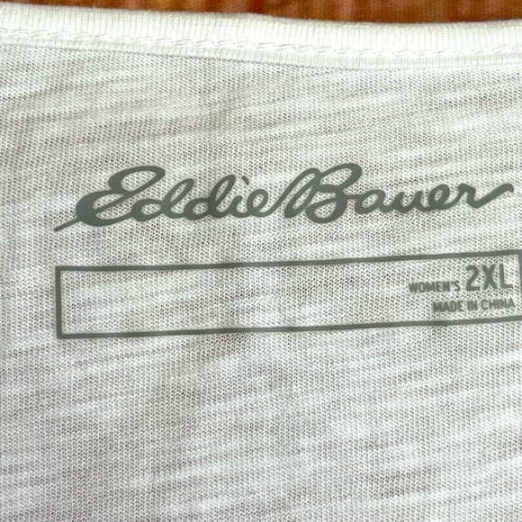 Eddie Bauer - NWOT tank top with lace detail - Picture 9 of 9